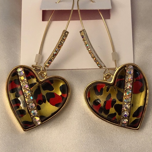 Betsey Johnson Wild Heart Drop Earrings Leopard Print & Crystal Accents NWT - Picture 4 of 10